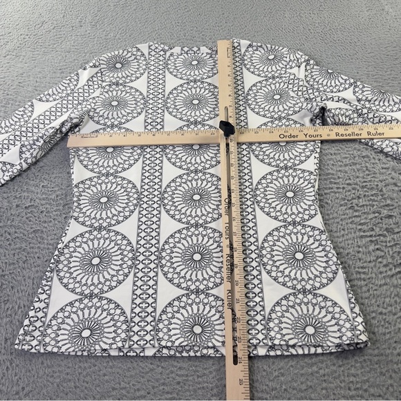 J McLaughlin Top Womens Small White Geometric Catalina Cloth 3/4 Sleeve Preppy - Picture 6 of 6